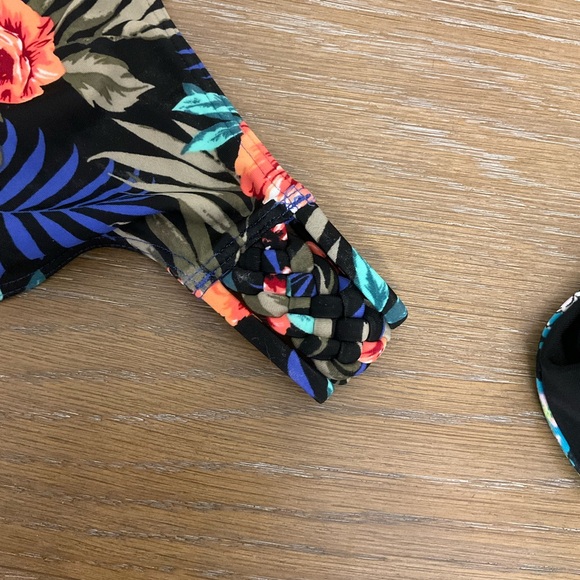 Hollister Swim Bottoms - Picture 3 of 4